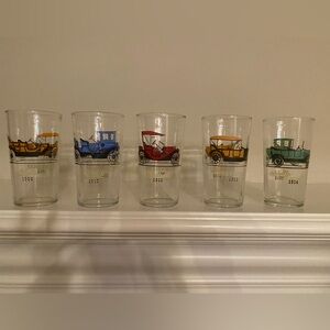 Vintage Car Design Glass Set of 5